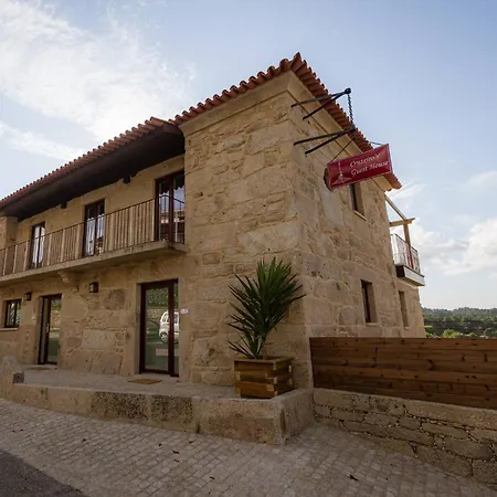 Cruzeiros Guest House, Piscina, Jacuzi, Grupos דירה