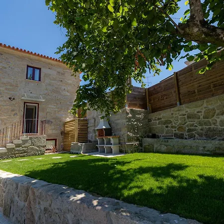 Cruzeiros Guest House, Piscina, Jacuzi, Grupos דירה