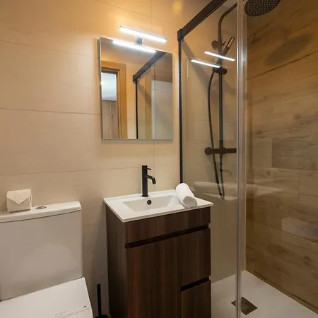 Cruzeiros Guest House, Piscina, Jacuzi, Grupos דירה Tangil