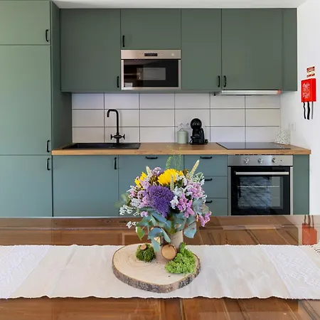 דירה Cruzeiros Guest House, Piscina, Jacuzi, Grupos